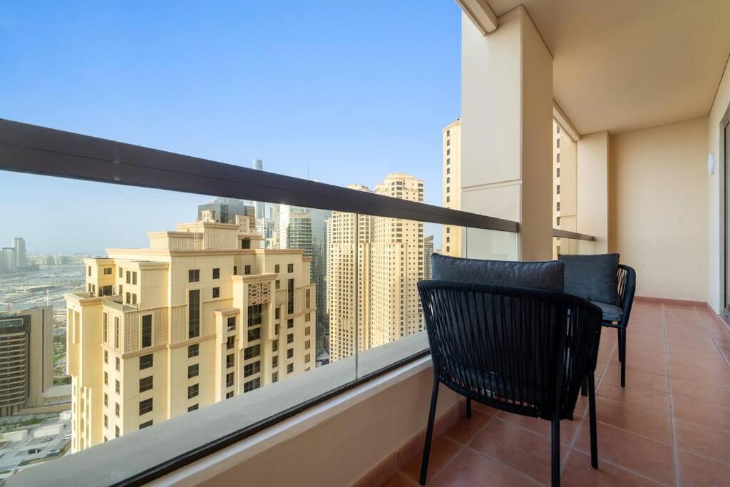 Apartamento First Class 2br Breathtaking & Palm View Dubai